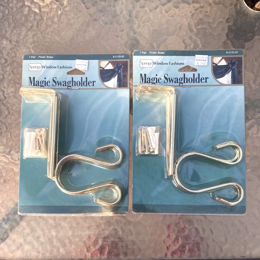 NWT Vtg Springs Window Fashions Magic Swag Holder Brass Finish 2 Pkgs of 2